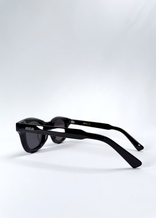 Side view of Phantom Verge in Obsidian Black, showcasing the clean temple lines and silver Aze logo.