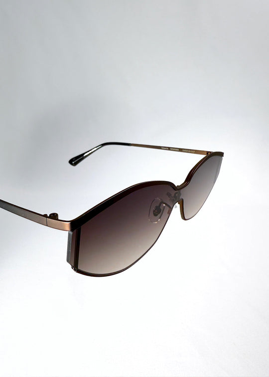 Close-up detail of the gradient HD nylon lenses of the Celestia – Ash Fade sunglasses. 