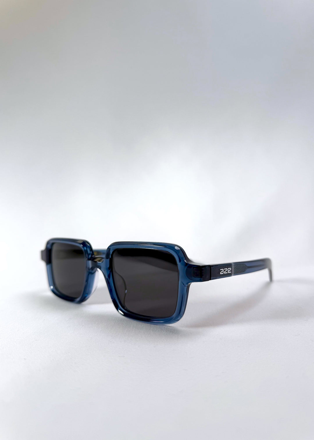 Front angle view of Draxen in Glacial Blue, highlighting the soft grey-blue undertone and clean shape. 