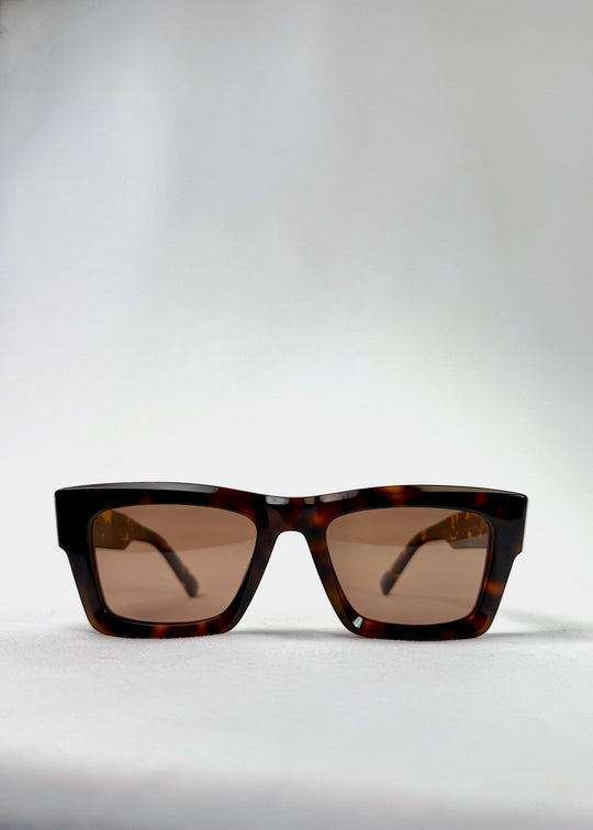 Front view of Fomalhaut tortoiseshell acetate prescription sunglasses with UV400 polarized lenses. 