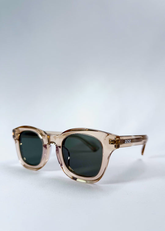 Angled front view of Phantom Verge in Champagne Moss, highlighting the creamy translucent acetate and vintage-inspired silhouette. 