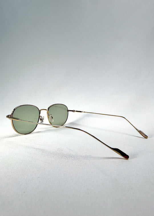 Back-angle view of Solen Softint sunglasses in Sunveil highlighting slim titanium temples and clear nose pads.