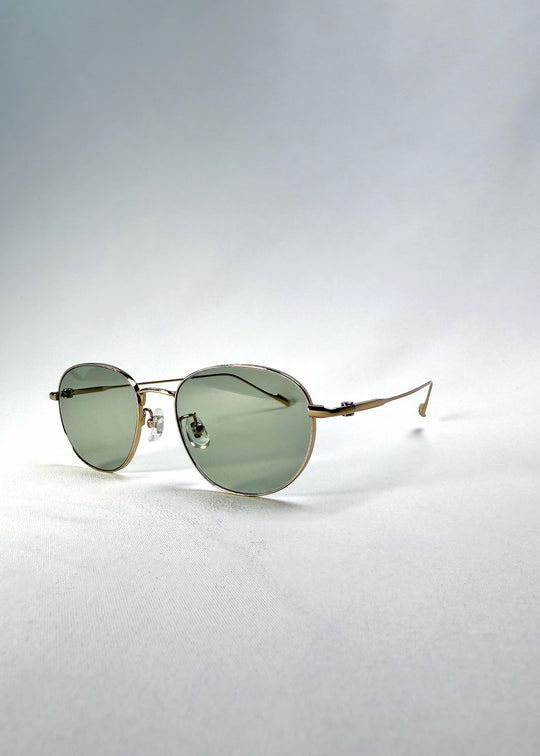 Side-temple view of Solen Softint sunglasses in Sunveil, showing the ultra-slim titanium temples. 