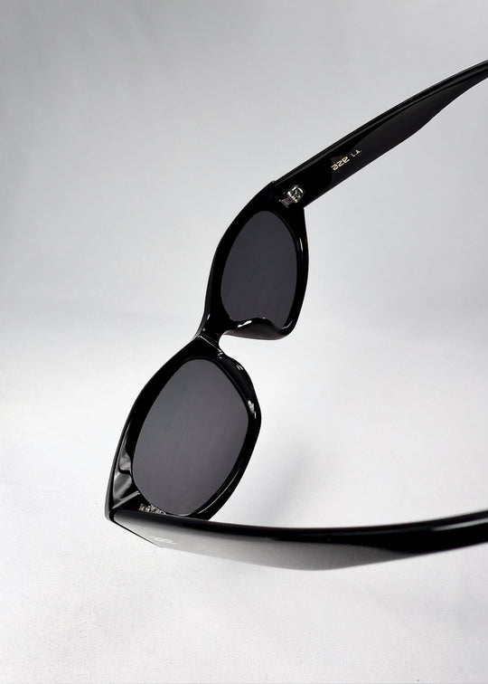  Inside view of Void Striker sunglasses displaying smooth inner frame lines and fixed nose bridge. 